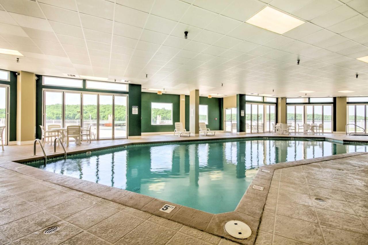 Lakefront Osage Beach Condo Balcony And Pool Access Exterior photo