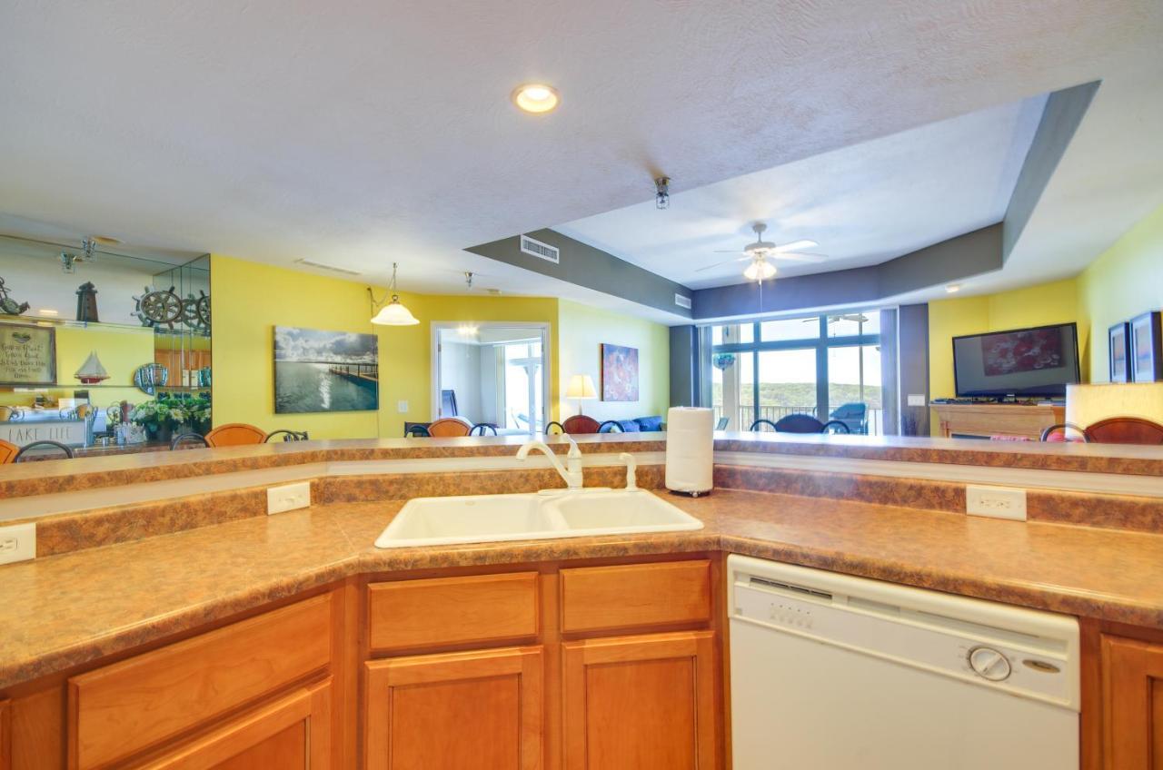 Lakefront Osage Beach Condo Balcony And Pool Access Exterior photo